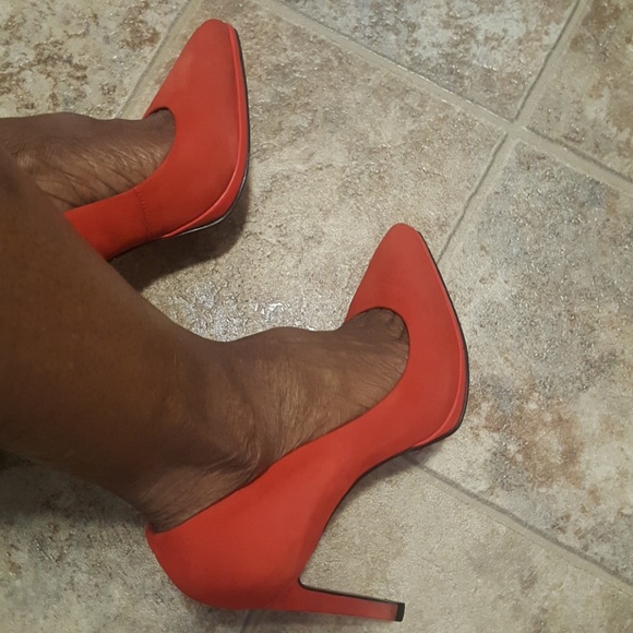 "Aldo" Red-Orange Suede Heels Size 7.5 - Picture 4 of 5